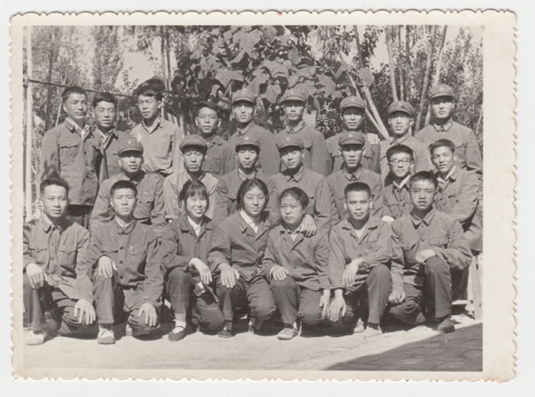 1978年刘秉江、罗贻在新疆写生